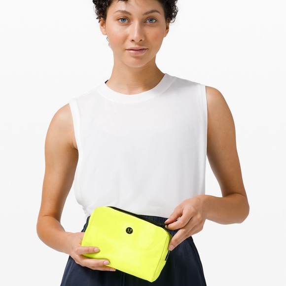 Lululemon Easy As Sunday Tote Bundle - Picture 3 of 16